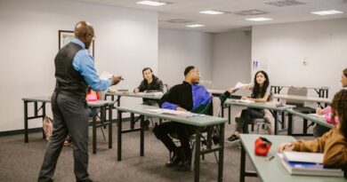 etec-seleciona-professor-em-planejamento-e-desenvolvimento-do-tcc-em-administracao